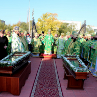 06.10.14 Северодонецк. Предстоятель УПЦ возглавил канонизацию святых Северодонецкой епархии