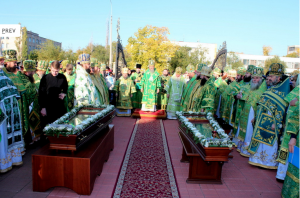 06.10.14 Северодонецк. Предстоятель УПЦ возглавил канонизацию святых Северодонецкой епархии